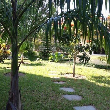Villa Lamuhouse Diani Beach Buitenkant foto