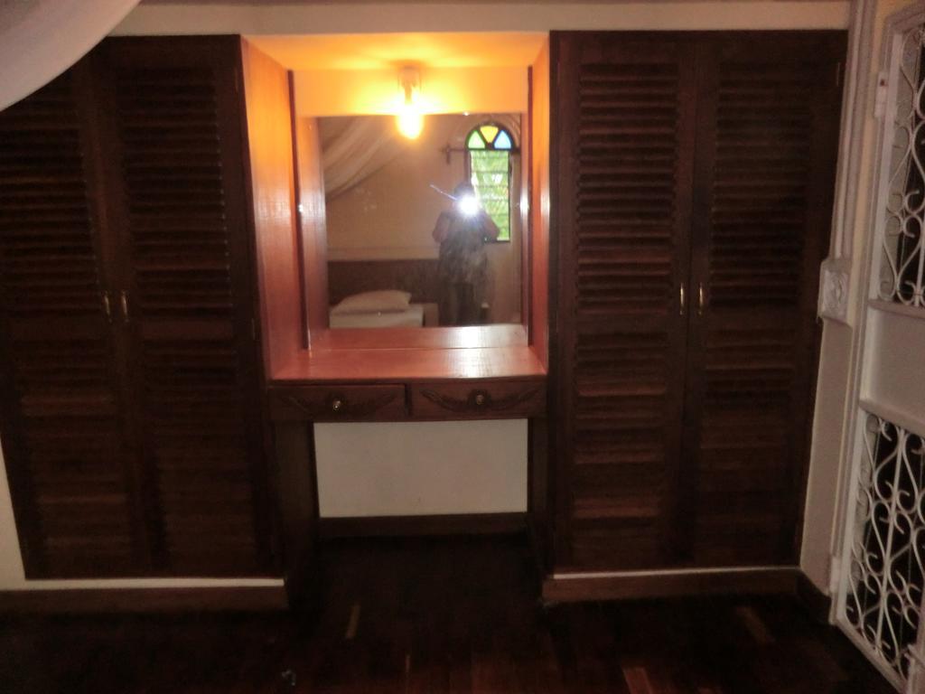 Villa Lamuhouse Diani Beach Kamer foto