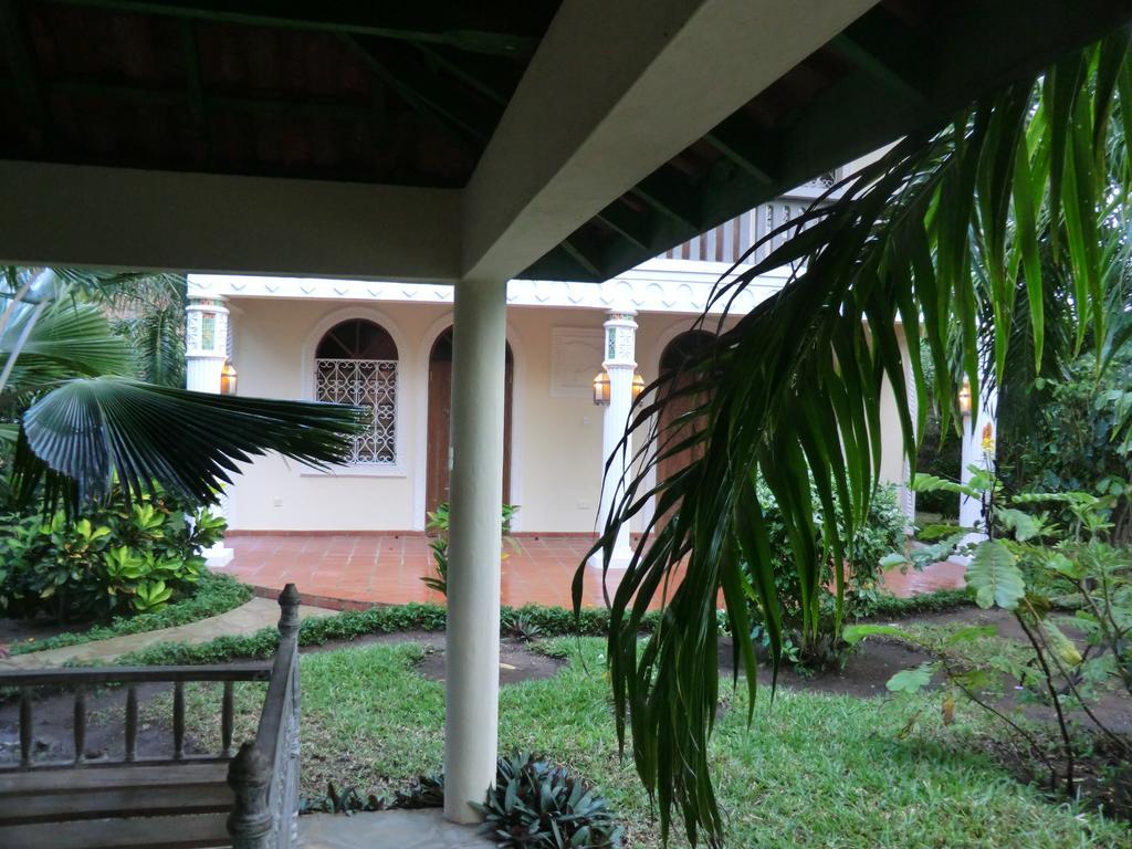 Villa Lamuhouse Diani Beach Kamer foto