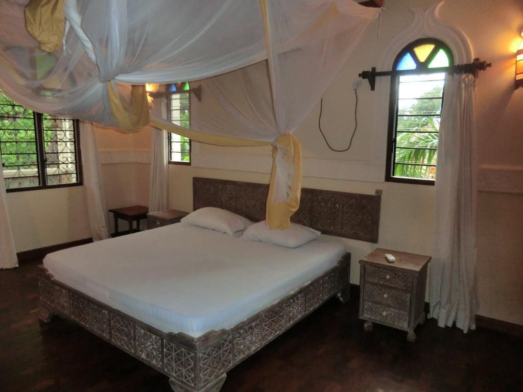 Villa Lamuhouse Diani Beach Kamer foto