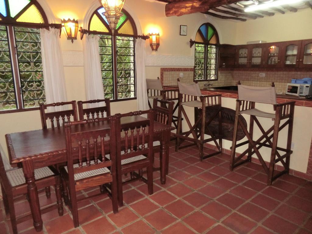 Villa Lamuhouse Diani Beach Kamer foto