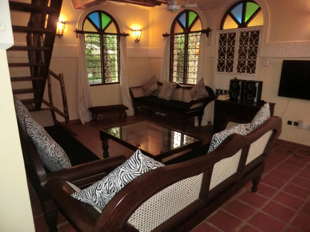Villa Lamuhouse Diani Beach Buitenkant foto